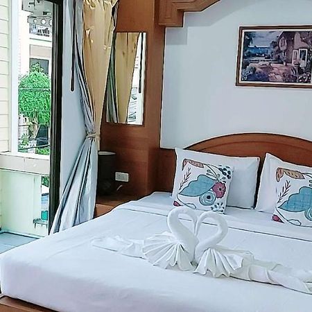 Ainny Residence Patong Kültér fotó