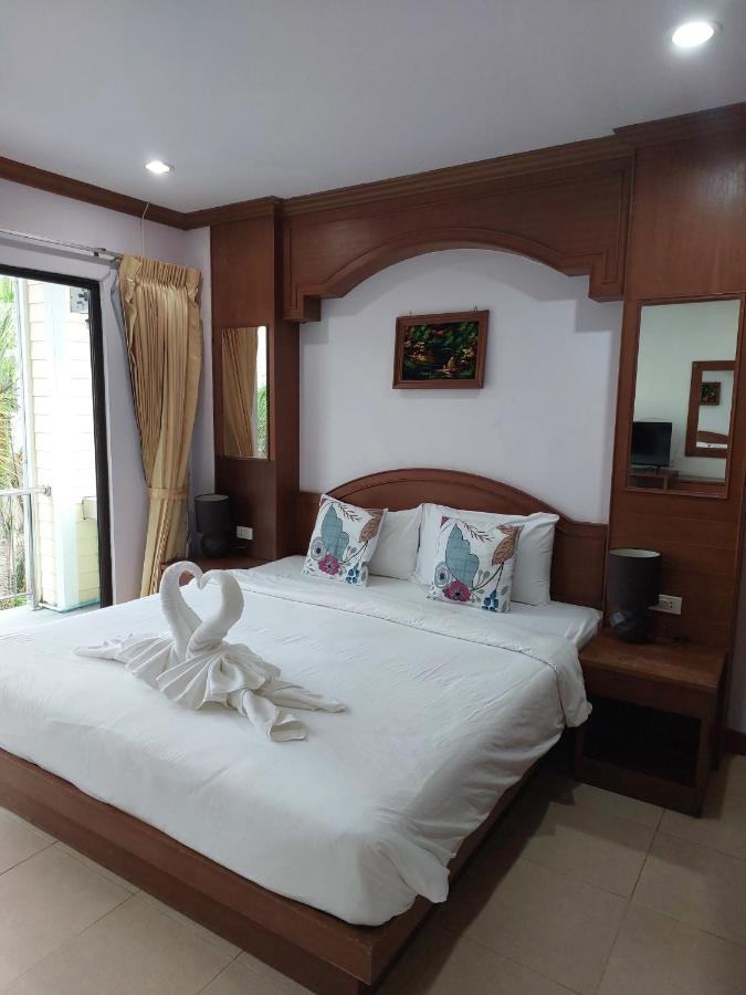 Ainny Residence Patong Kültér fotó
